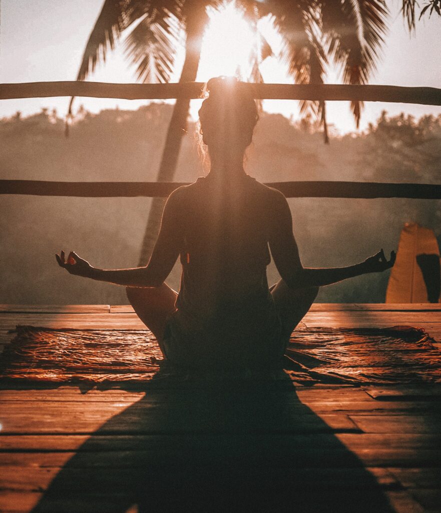 jared-rice-NTyBbu66_SI-unsplash-881x1024 Como Identificar e Curar os Pontos Fracos do Seu Corpo Energético